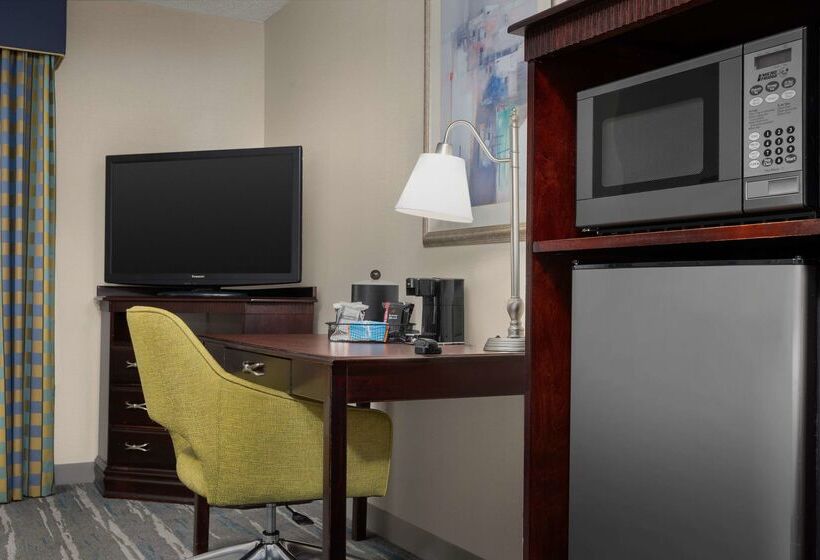 Отель Hampton Inn Syracuse Clay