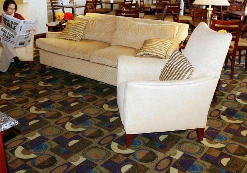 Отель Hampton Inn Syracuse Clay