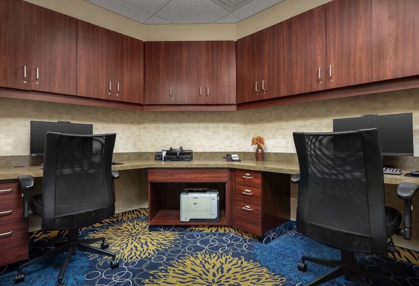 Отель Hampton Inn Syracuse Clay