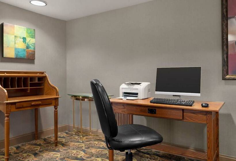 ホテル Hawthorn Suites By Wyndham Lancaster