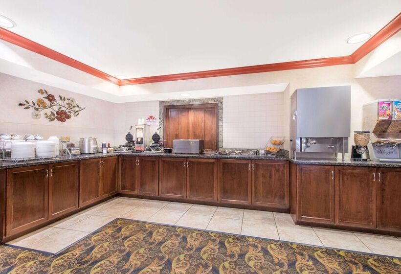 ホテル Hawthorn Suites By Wyndham Lancaster