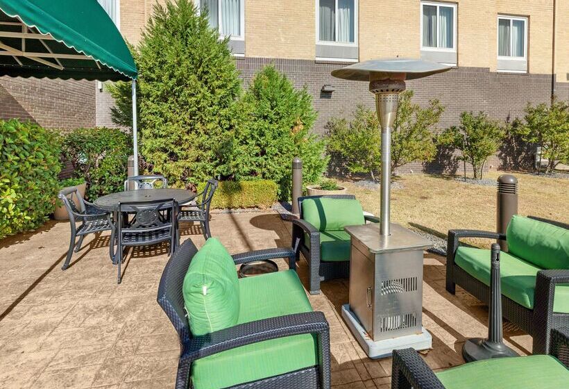 فندق Hilton Garden Inn Oklahoma City North Quail Springs