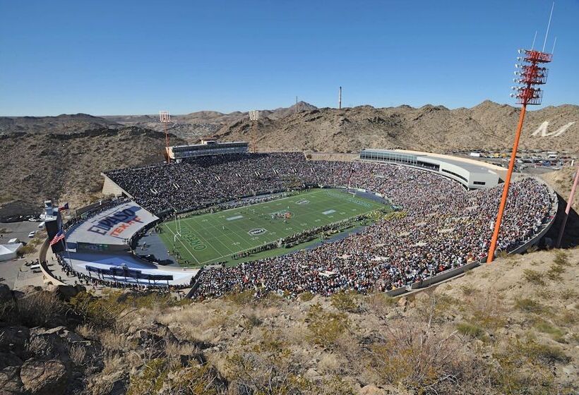 בית מלון כפרי Holiday Inn El Paso Airport, An Ihg