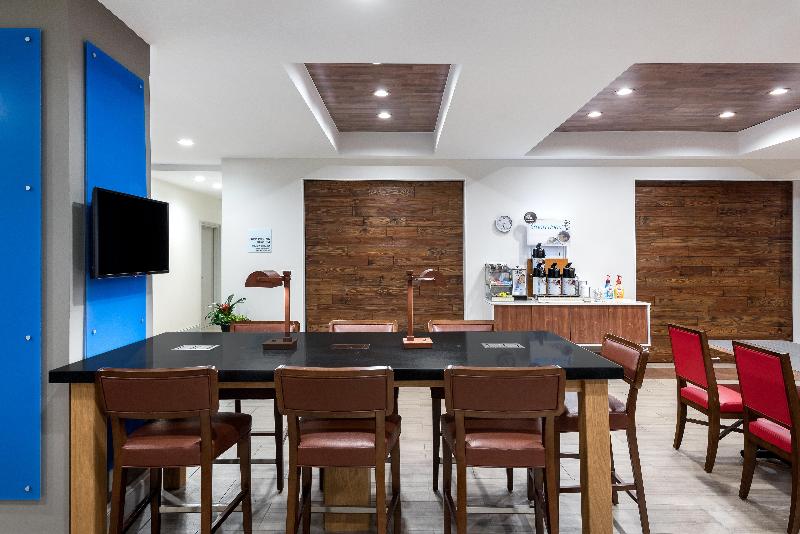 فندق Holiday Inn Express & Suites Florence I 95 & I 20 Civic Ctr, An Ihg