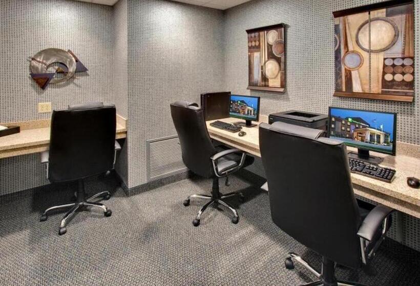 Holiday Inn Express Hotel & Suites Grand Island By Ihg