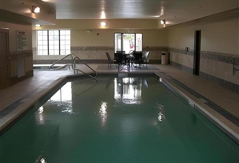 Holiday Inn Express Hotel & Suites Grand Island By Ihg