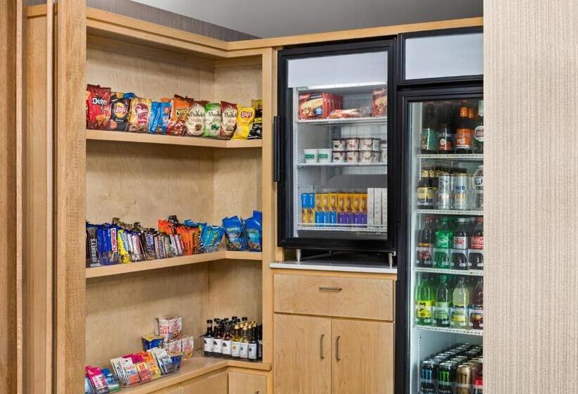 Отель Holiday Inn Express & Suites Greenville Downtown, An Ihg