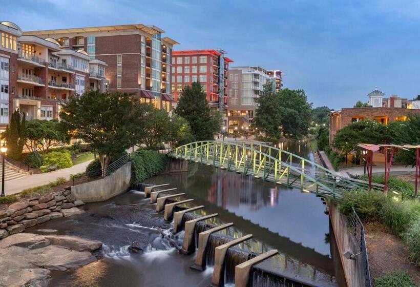 Отель Holiday Inn Express & Suites Greenville Downtown, An Ihg