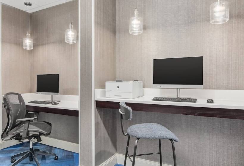 Holiday Inn Express Hotel & Suites Greenville I 85 & Woodruff Road, An Ihg