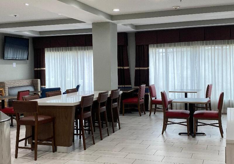 Holiday Inn Express Hotel & Suites Hope Mills Fayetteville Airport, An Ihg