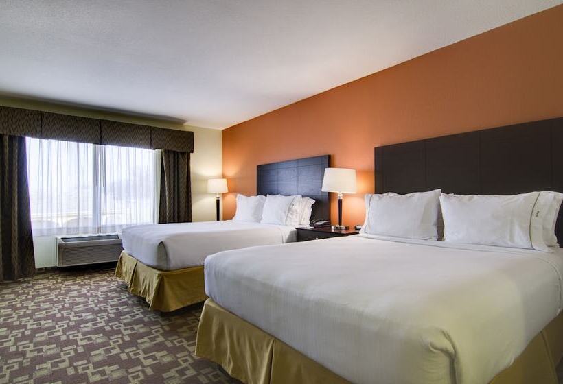 Holiday Inn Express Hotel & Suites Kansas City Sports Complex, An Ihg
