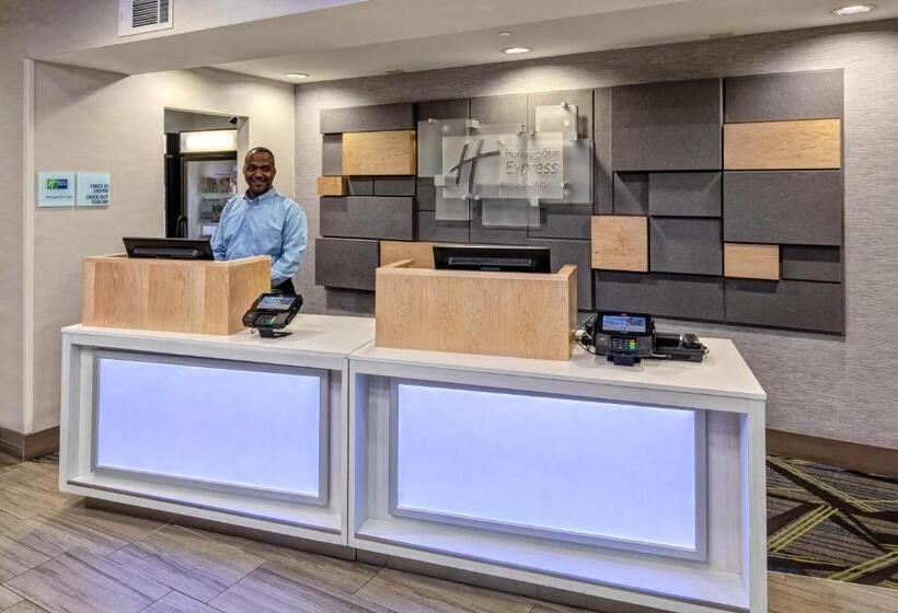 Holiday Inn Express Hotel & Suites Memphis Southwind, An Ihg