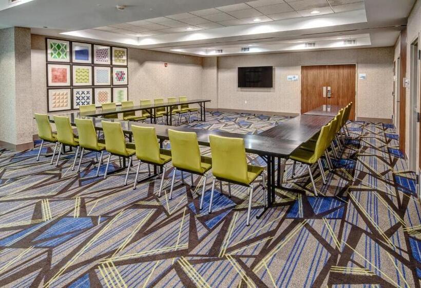Holiday Inn Express Hotel & Suites Memphis Southwind, An Ihg