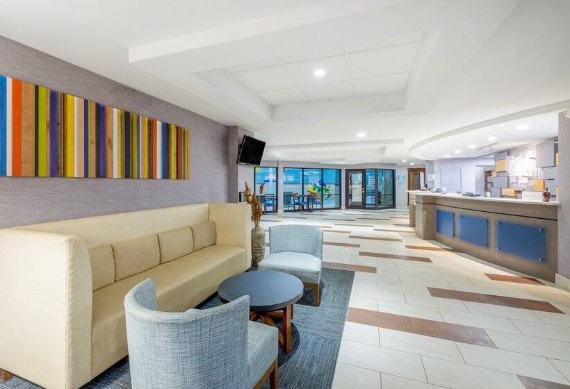 Holiday Inn Express Hotel & Suites Erie An Ihg