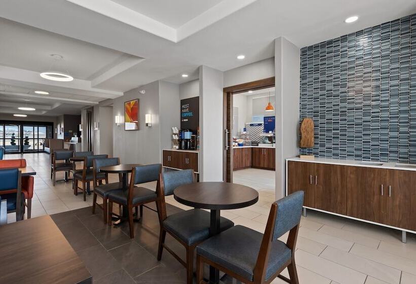 فندق Holiday Inn Express & Suites Oklahoma City Nw   Quail Springs, An Ihg