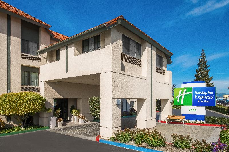 酒店 Holiday Inn Express & Suites Santa Clara   Silicon Valley, An Ihg