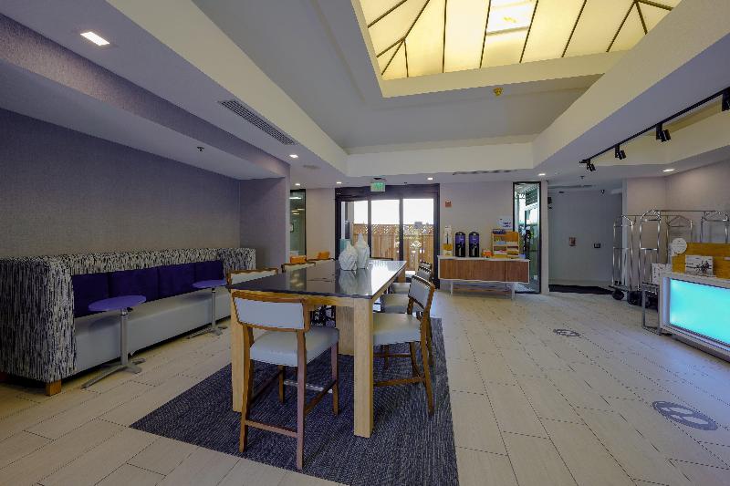 酒店 Holiday Inn Express & Suites Santa Clara   Silicon Valley, An Ihg