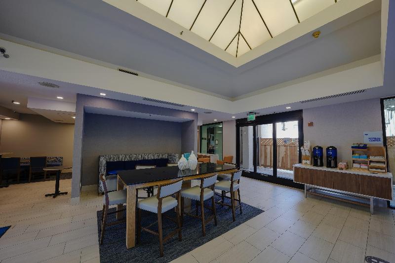 酒店 Holiday Inn Express & Suites Santa Clara   Silicon Valley, An Ihg