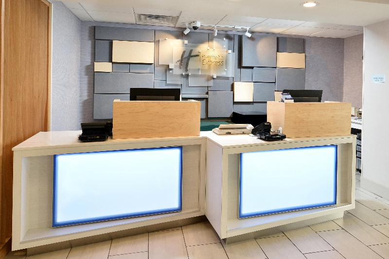 هتل Holiday Inn Express Raleigh Durham Airport, An Ihg