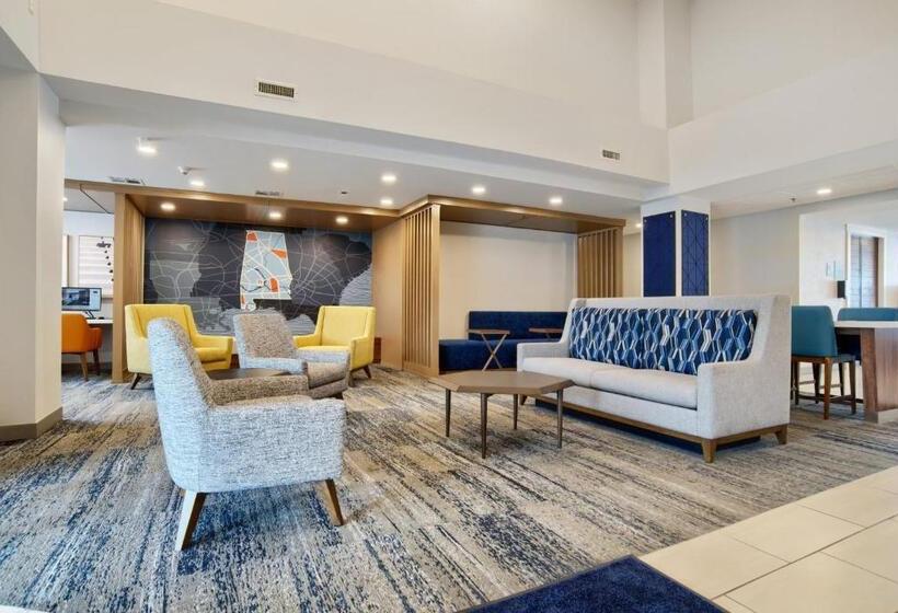 هتل Holiday Inn Express & Suites   Mobile   I 65, An Ihg