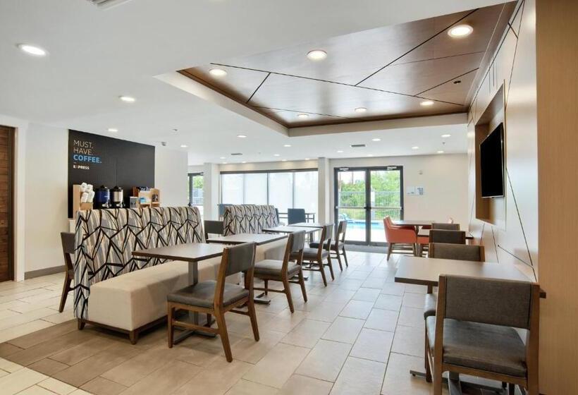 هتل Holiday Inn Express & Suites   Mobile   I 65, An Ihg