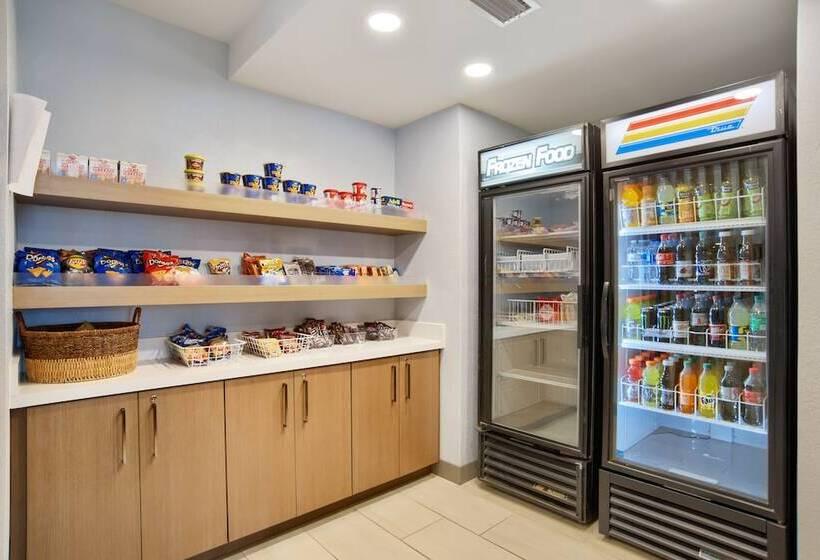 فندق Holiday Inn Express & Suites   Mobile   I 65, An Ihg