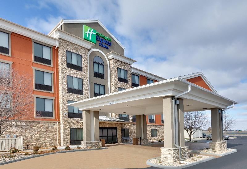 Отель Holiday Inn Express & Suites Mitchell, An Ihg