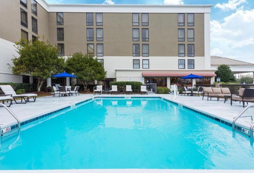 هتل Holiday Inn Express & Suites Wilmington University Center, An Ihg