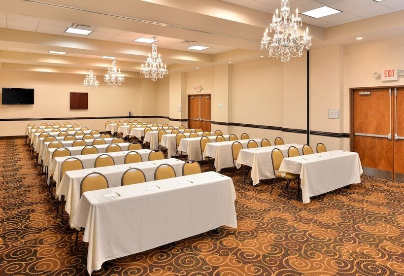 هتل Holiday Inn Montgomery South Airport, An Ihg