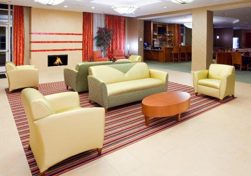 Delta Hotels By Marriott Colonial Heights