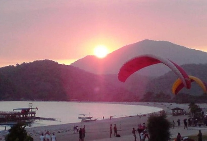 هتل Magic Tulip Beach