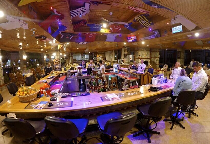 Отель Magic Tulip Beach