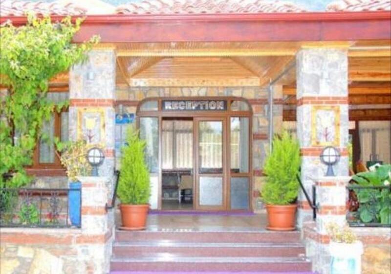 Отель Magic Tulip Beach