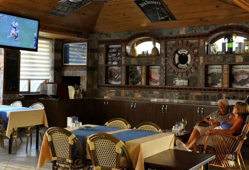 هتل Magic Tulip Beach