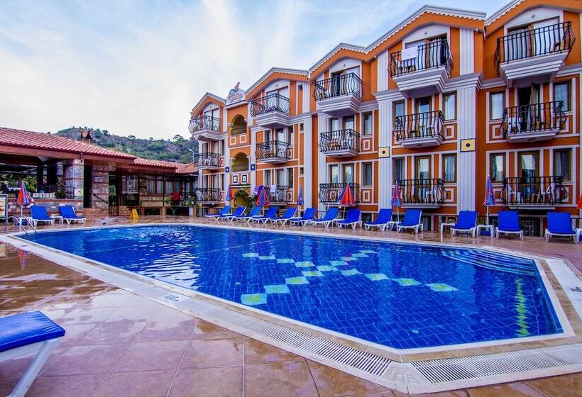 Отель Magic Tulip Beach