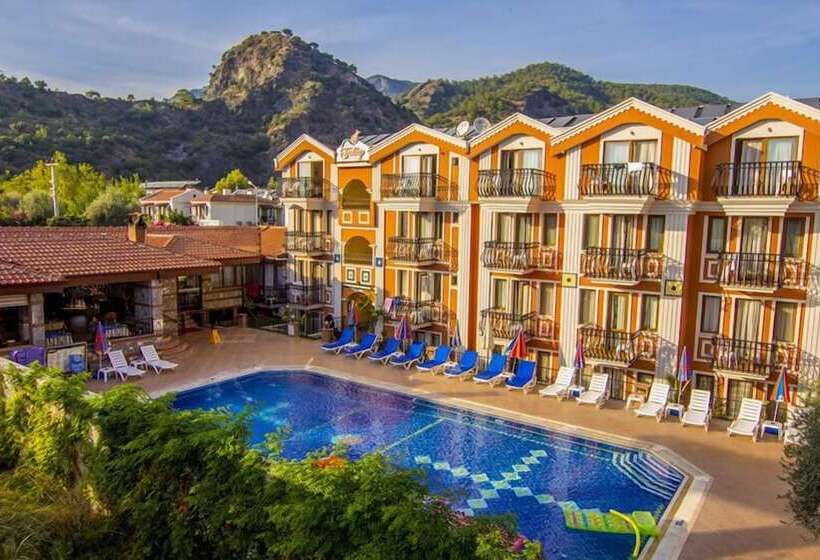 Отель Magic Tulip Beach