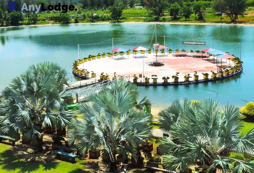 فندق Marina Island Pangkor Resort &