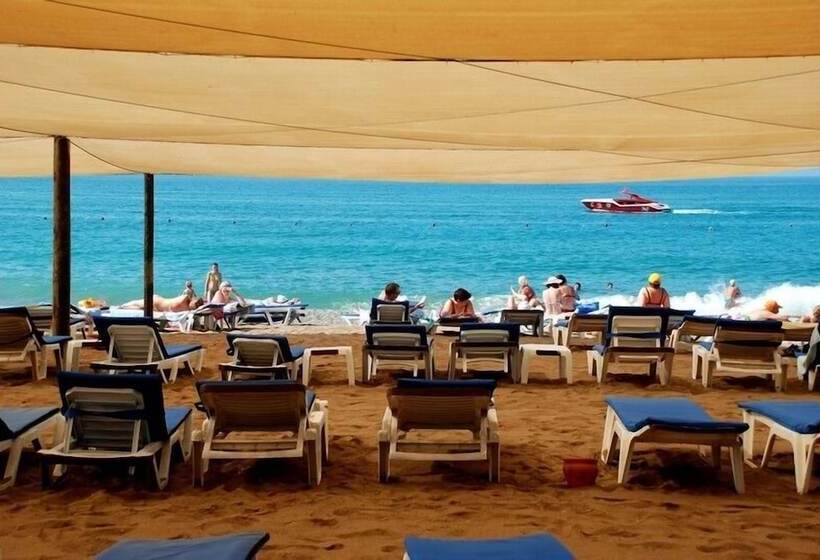 Отель Maya Golf Side All Inclusive