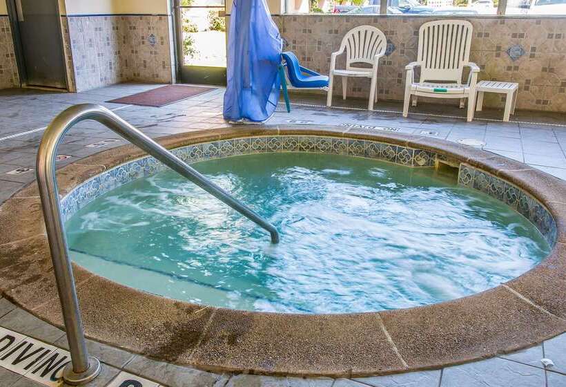 ホテル Quality Inn & Suites Ann Arbor Hwy 23