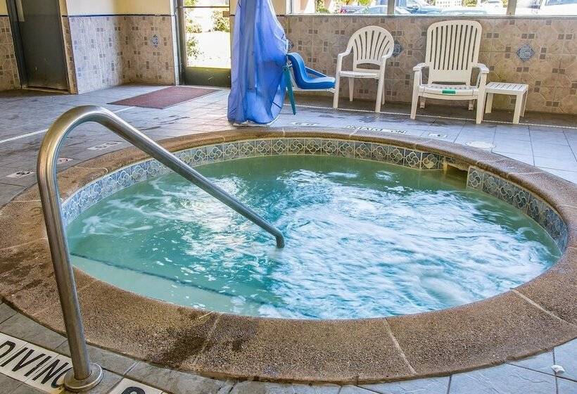 ホテル Quality Inn & Suites Ann Arbor Hwy 23