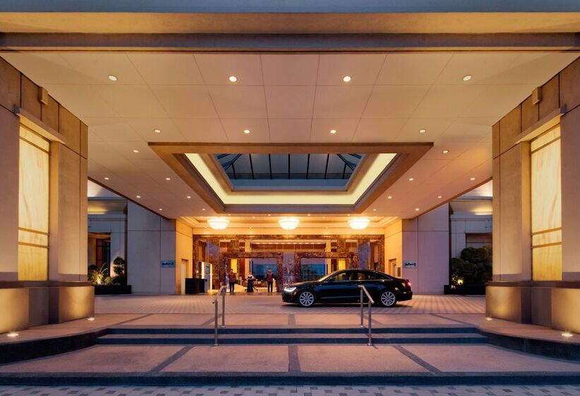 هتل Radisson Blu Cebu