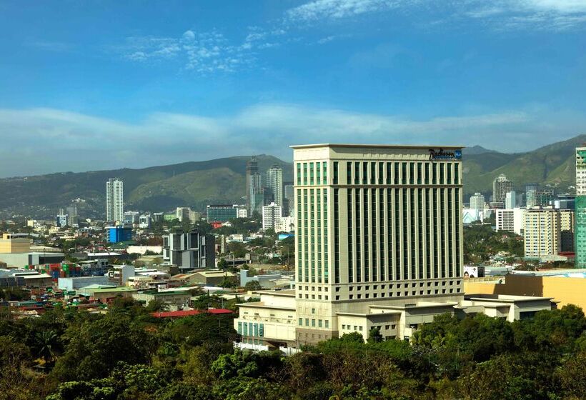 هتل Radisson Blu Cebu
