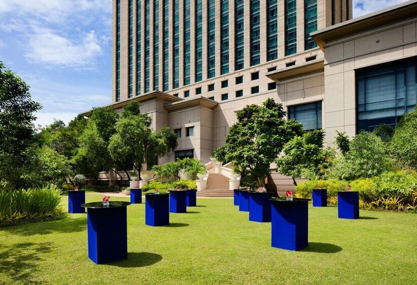 هتل Radisson Blu Cebu