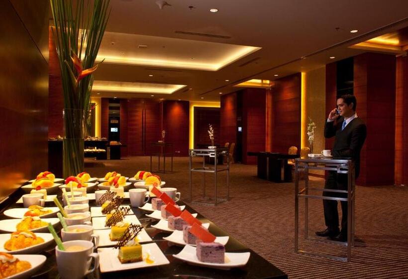 هتل Radisson Blu Cebu