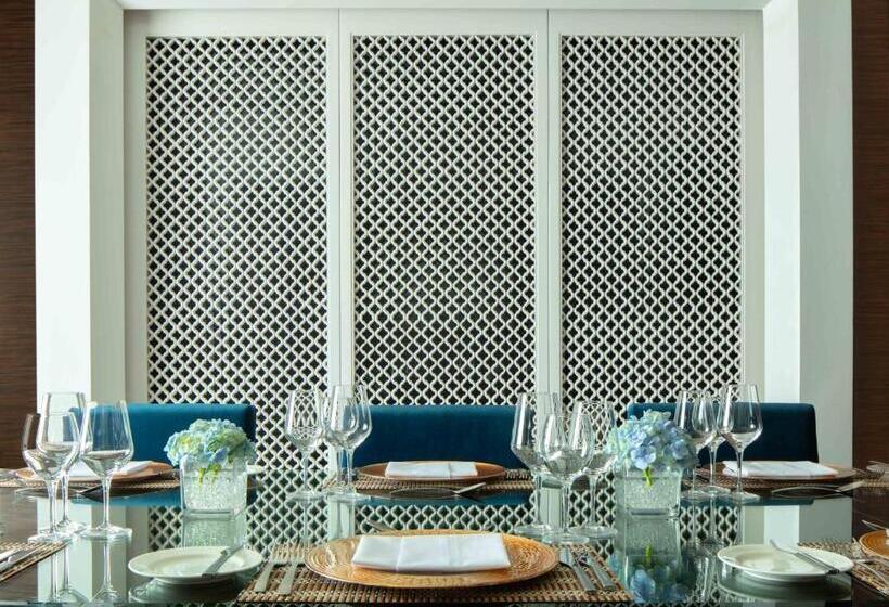 هتل Radisson Blu Cebu