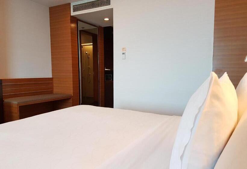 هتل Radisson Blu Cebu