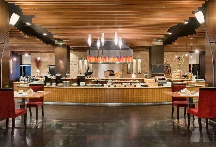 Hotel Ramada Plaza By Wyndham Karachi Airport