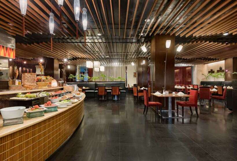 Hotel Ramada Plaza By Wyndham Karachi Airport