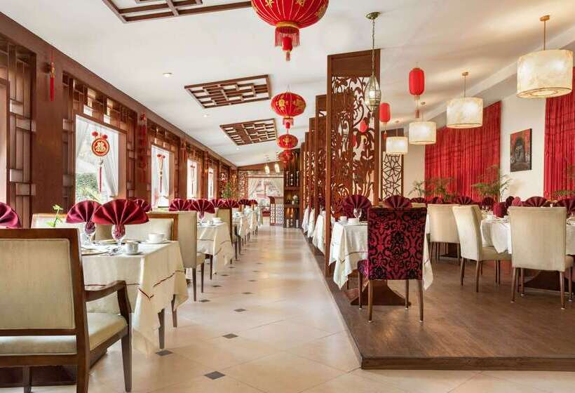 Hotel Ramada Plaza By Wyndham Karachi Airport