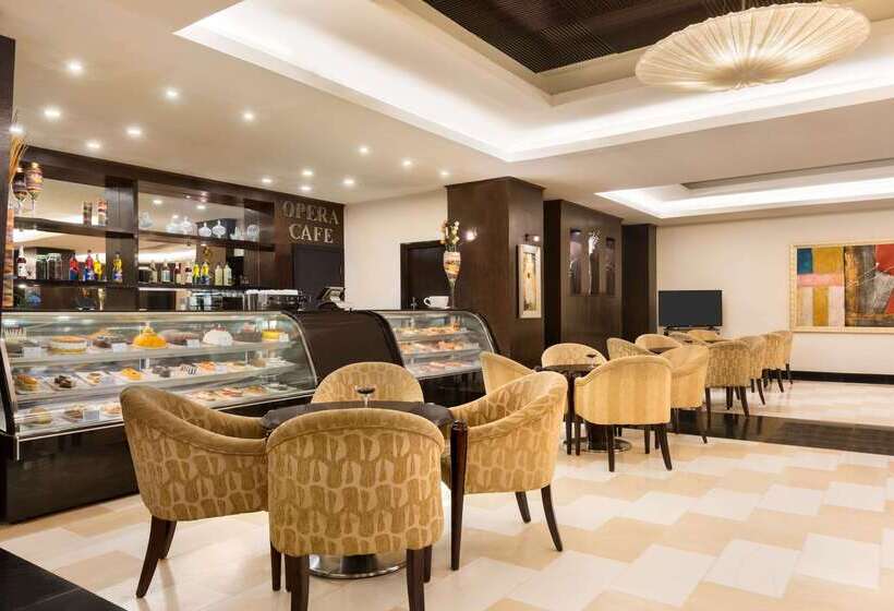 Hotel Ramada Plaza By Wyndham Karachi Airport